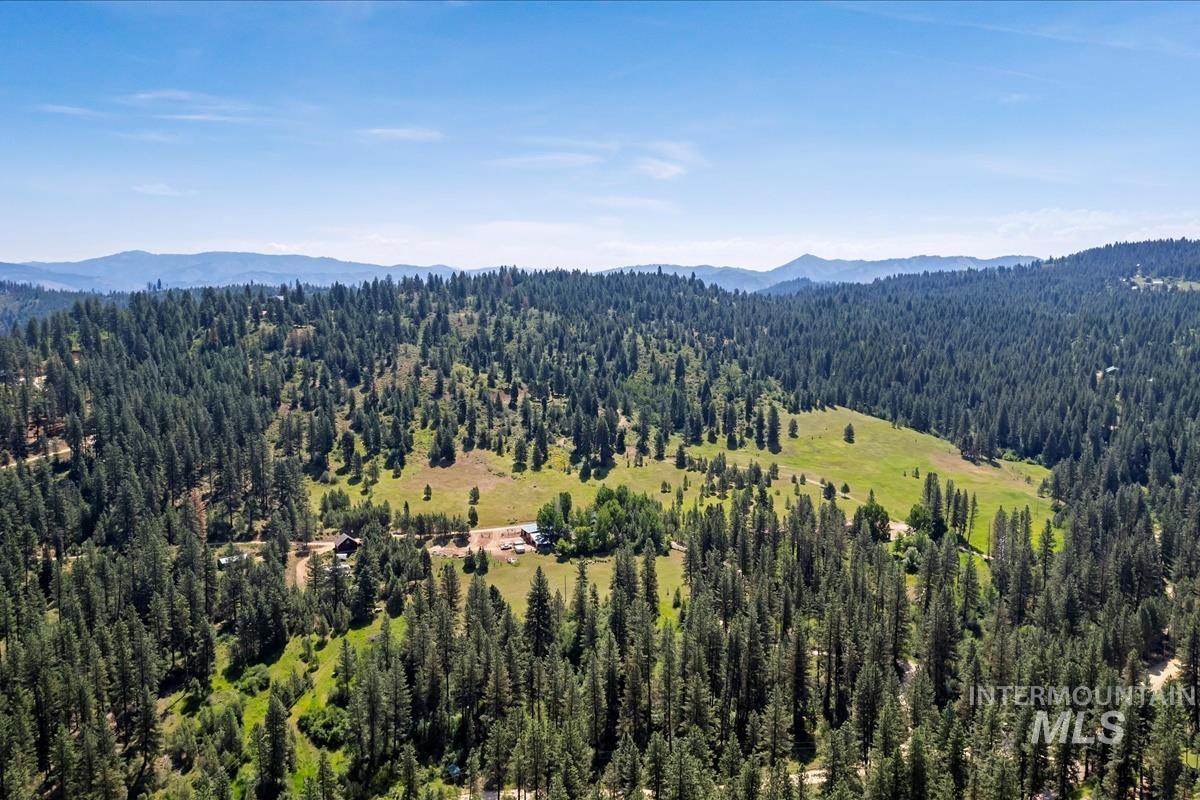 20 Red Fir Dr., Boise, Idaho 83716, 3 Bedrooms, 2 Bathrooms, Residential For Sale, Price $819,000, 98977926