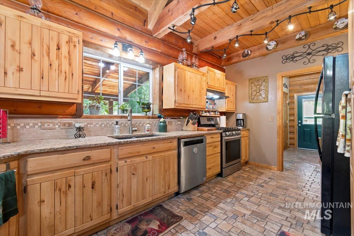 20 Red Fir Dr., Boise, Idaho 83716, 3 Bedrooms, 2 Bathrooms, Residential For Sale, Price $819,000, 98977926