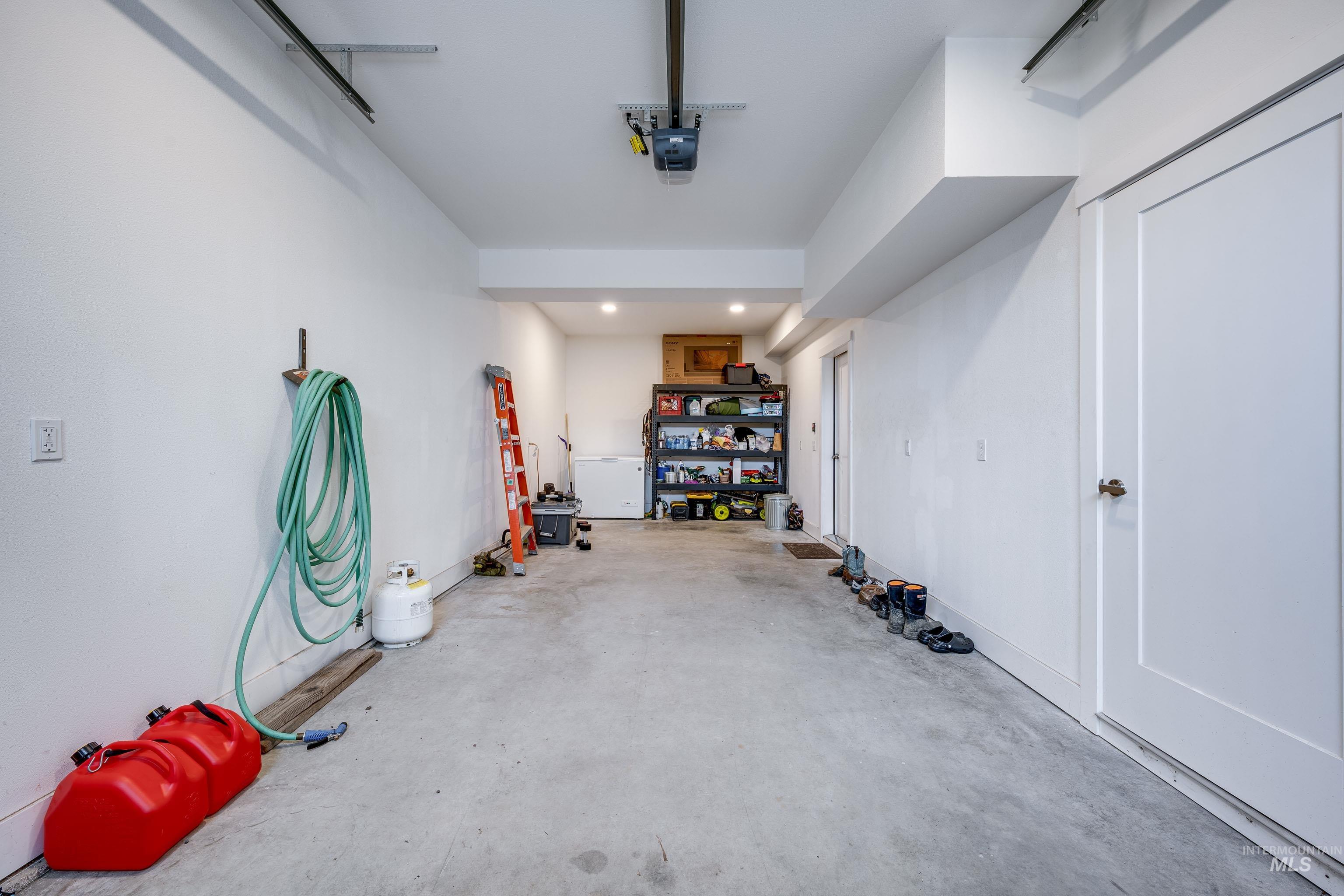 1627 E Third St, Moscow, Idaho 83843, 4 Bedrooms, 3 Bathrooms, Residential For Sale, Price $467,000, 98977927