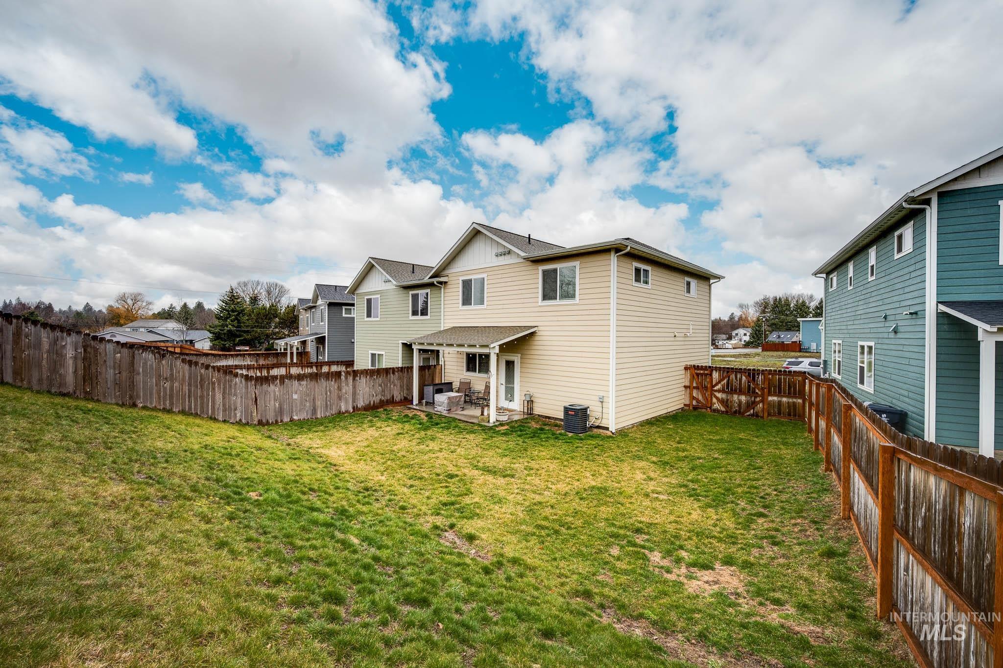 1627 E Third St, Moscow, Idaho 83843, 4 Bedrooms, 3 Bathrooms, Residential For Sale, Price $467,000, 98977927
