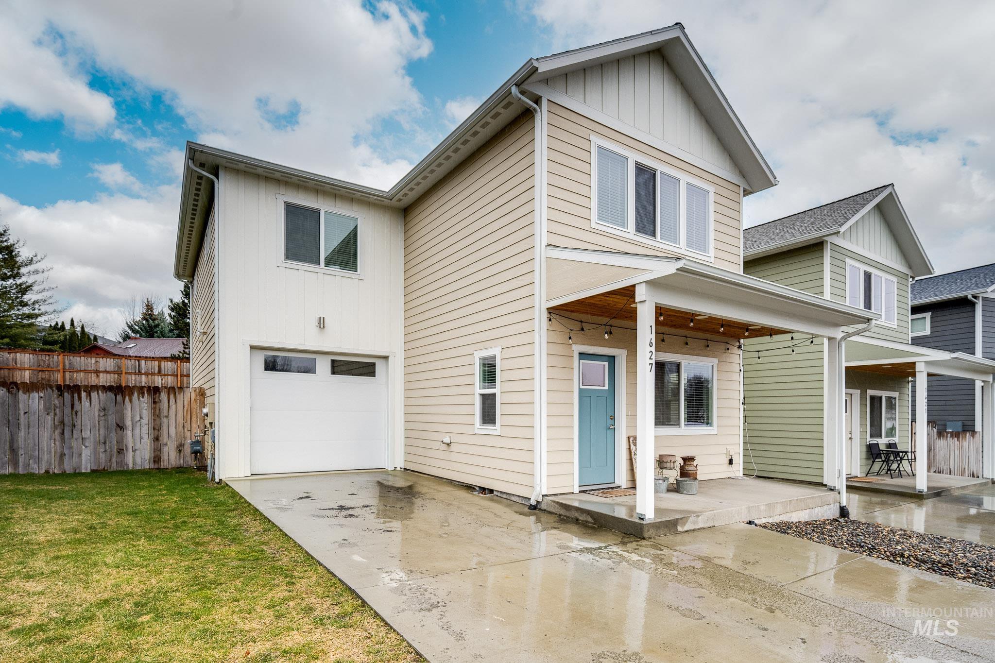 1627 E Third St, Moscow, Idaho 83843, 4 Bedrooms, 3 Bathrooms, Residential For Sale, Price $467,000, 98977927