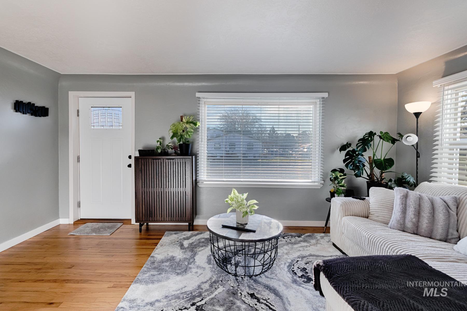 2624 College Ave, Caldwell, Idaho 83605, 3 Bedrooms, 1 Bathroom, Residential For Sale, Price $359,500,MLS 98977929