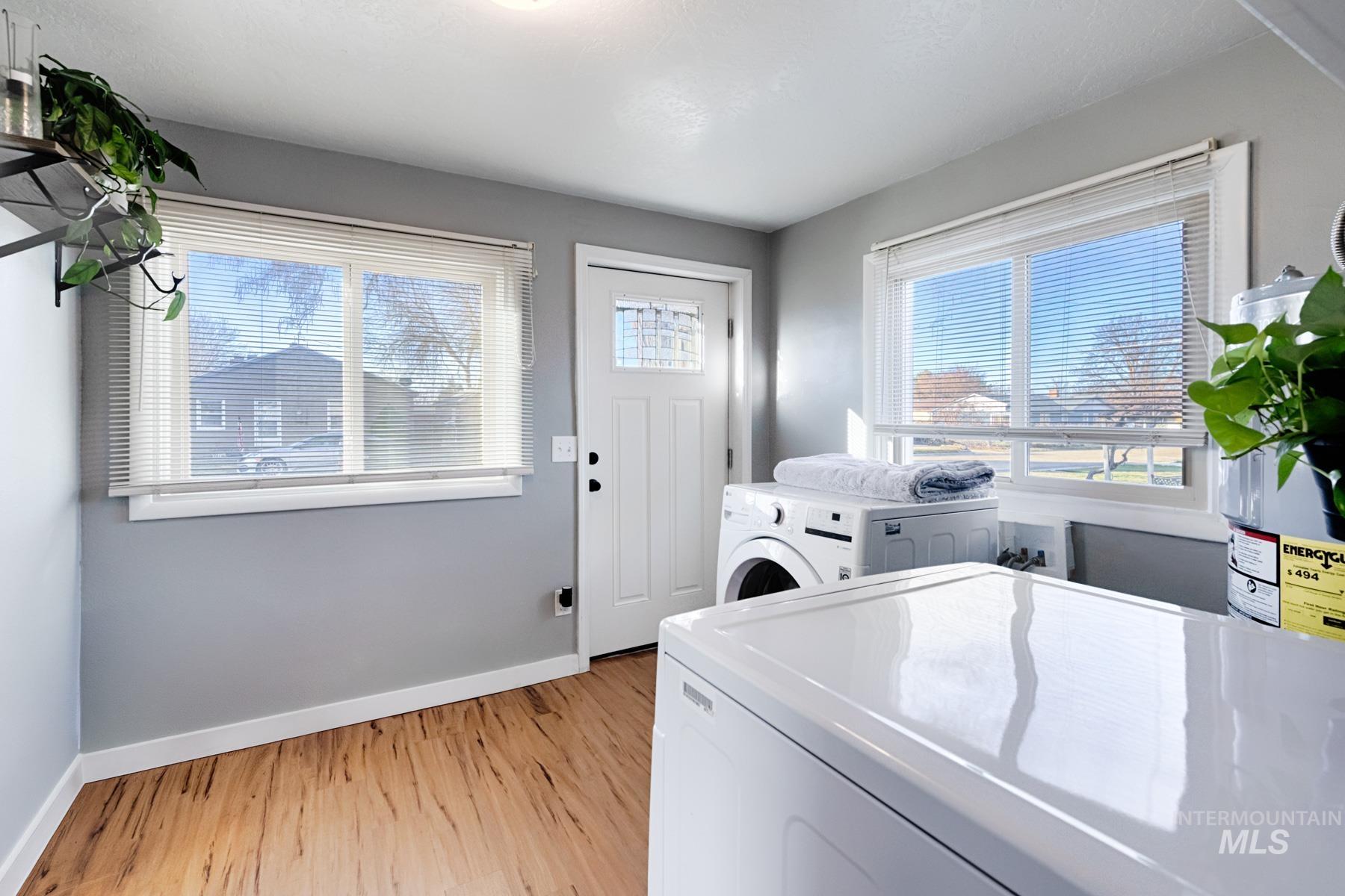 2624 College Ave, Caldwell, Idaho 83605, 2 Bedrooms, 1 Bathroom, Residential For Sale, Price $365,000,MLS 98977929