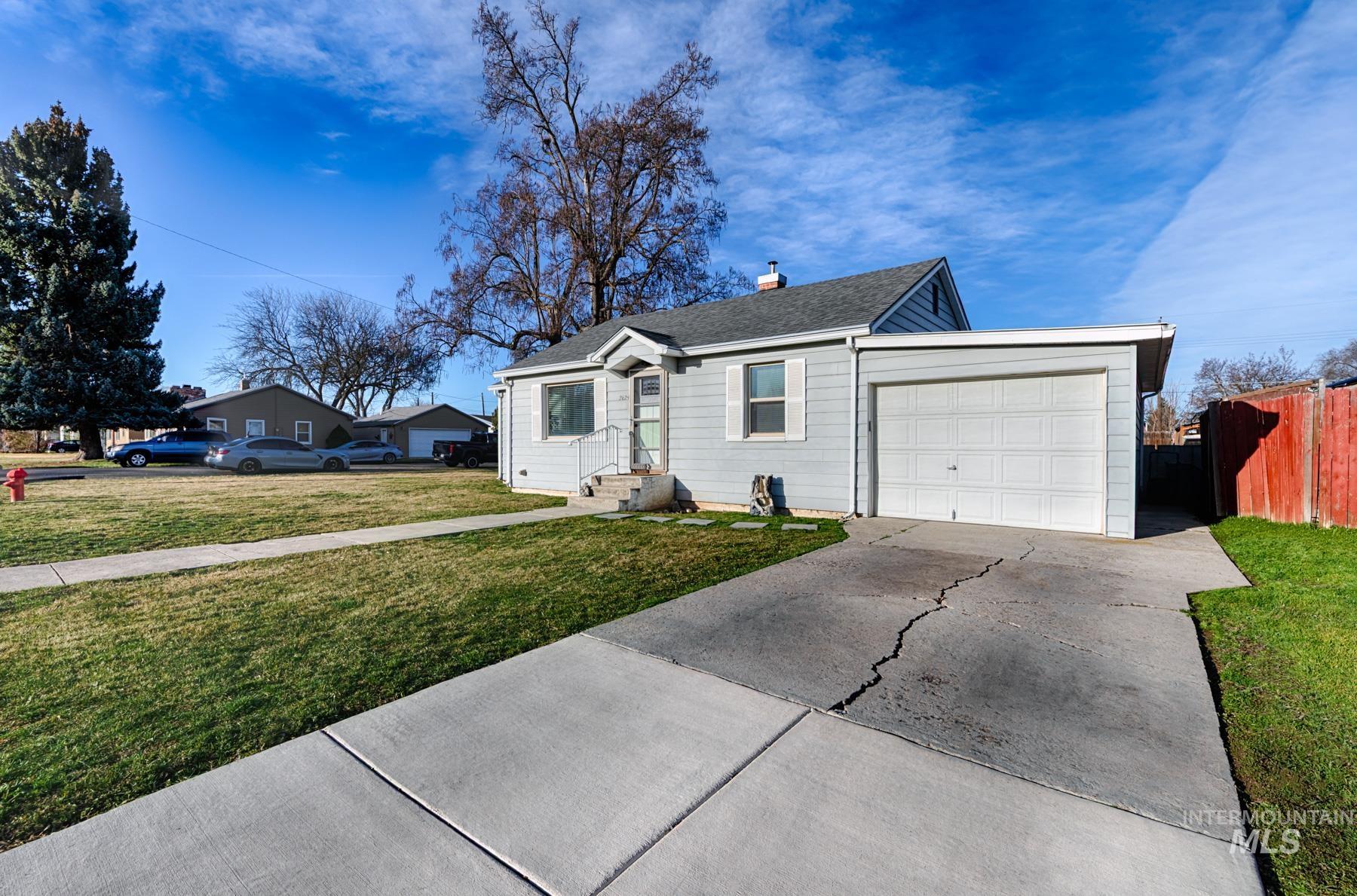 2624 College Ave, Caldwell, Idaho 83605, 2 Bedrooms, 1 Bathroom, Residential For Sale, Price $365,000,MLS 98977929