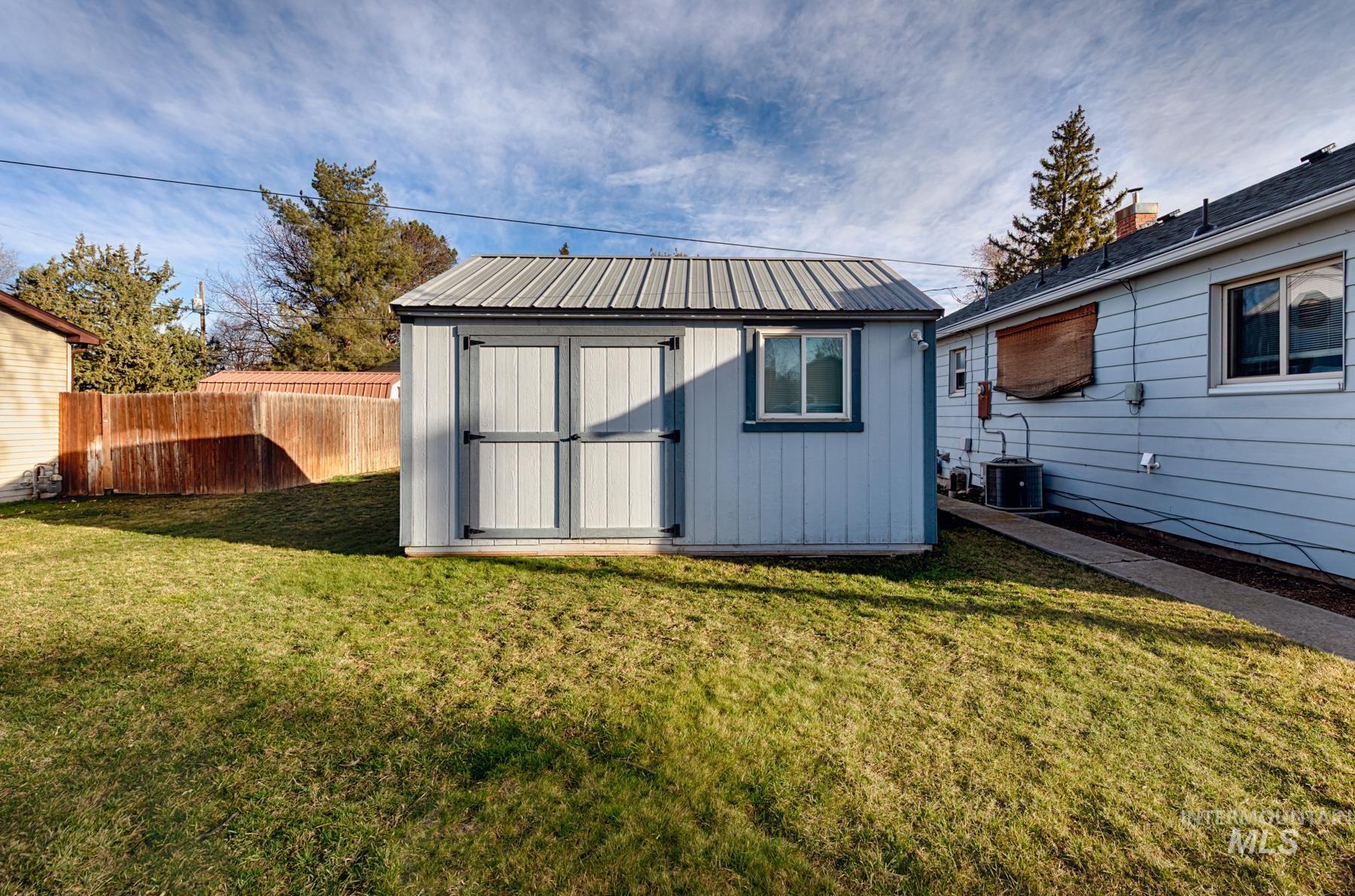 2624 College Ave, Caldwell, Idaho 83605, 2 Bedrooms, 1 Bathroom, Residential For Sale, Price $365,000,MLS 98977929
