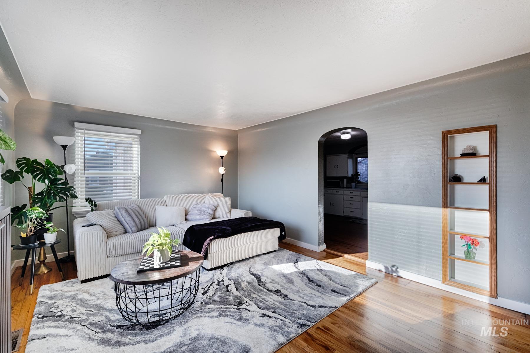 2624 College Ave, Caldwell, Idaho 83605, 2 Bedrooms, 1 Bathroom, Residential For Sale, Price $365,000,MLS 98977929