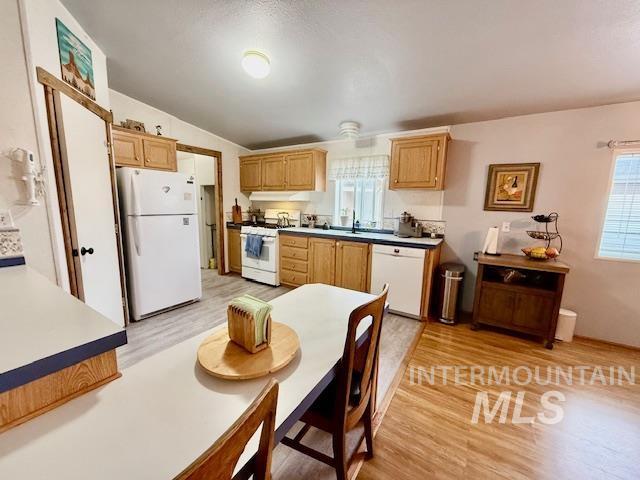 2115 W 6th Avenue, Clarkston, Washington 99403, 4 Bedrooms, 2 Bathrooms, Residential For Sale, Price $125,000, 98977931