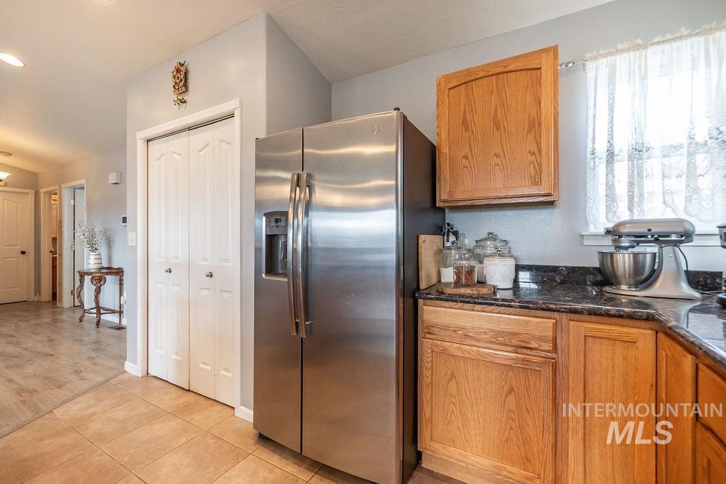 803 S Boise, Glenns Ferry, Idaho 83623, 4 Bedrooms, 3 Bathrooms, Residential For Sale, Price $625,000,MLS 98977932