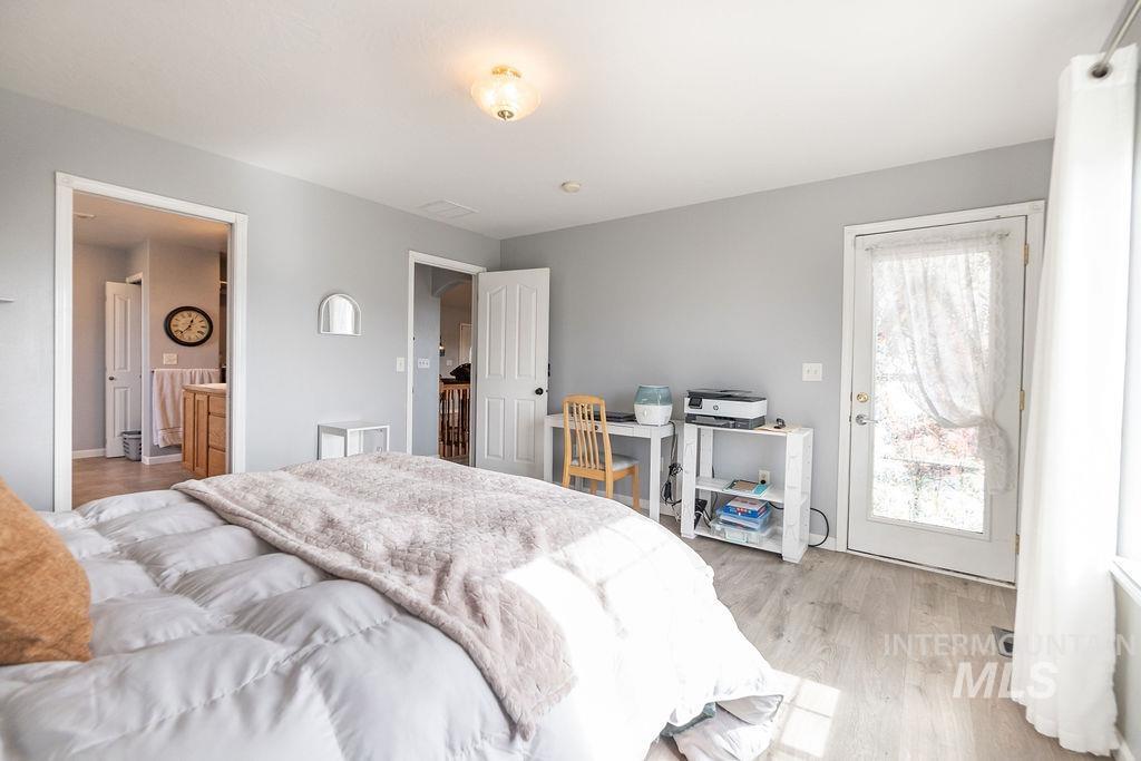 803 S Boise, Glenns Ferry, Idaho 83623, 4 Bedrooms, 3 Bathrooms, Residential For Sale, Price $685,000,MLS 98977932