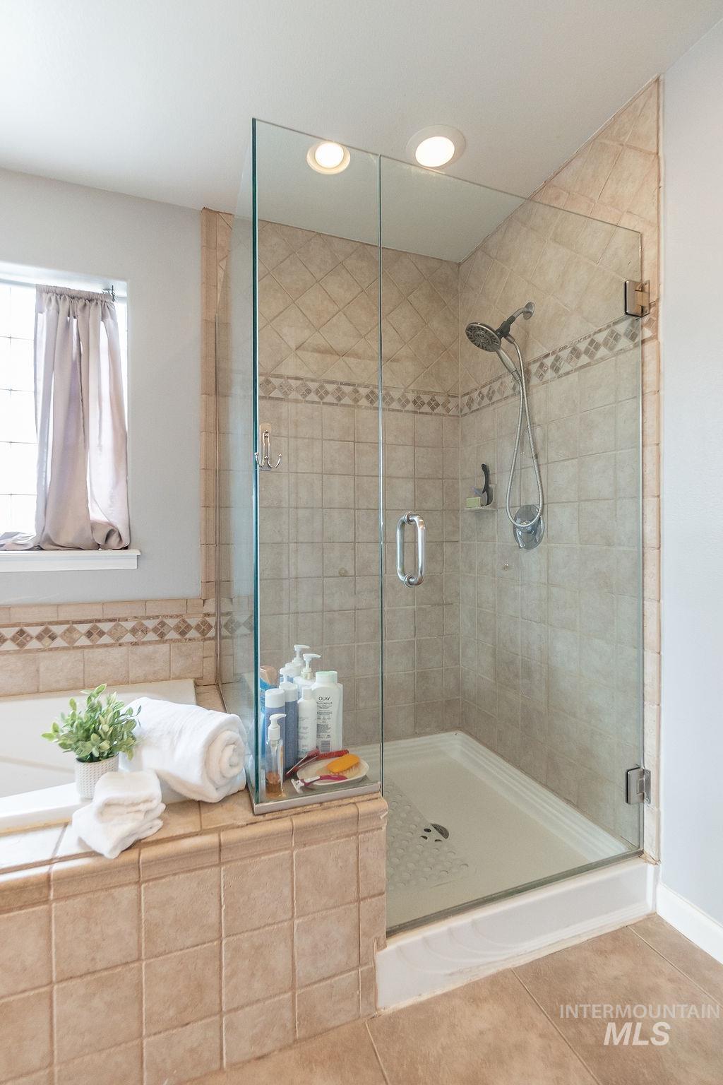 803 S Boise, Glenns Ferry, Idaho 83623, 4 Bedrooms, 3 Bathrooms, Residential For Sale, Price $685,000,MLS 98977932