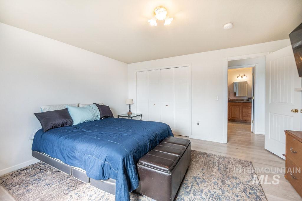 803 S Boise, Glenns Ferry, Idaho 83623, 4 Bedrooms, 3 Bathrooms, Residential For Sale, Price $685,000,MLS 98977932