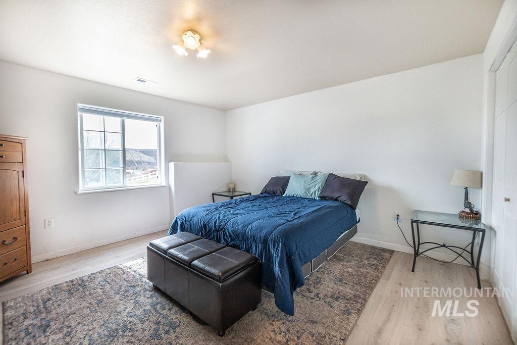 803 S Boise, Glenns Ferry, Idaho 83623, 4 Bedrooms, 3 Bathrooms, Residential For Sale, Price $685,000, 98977932