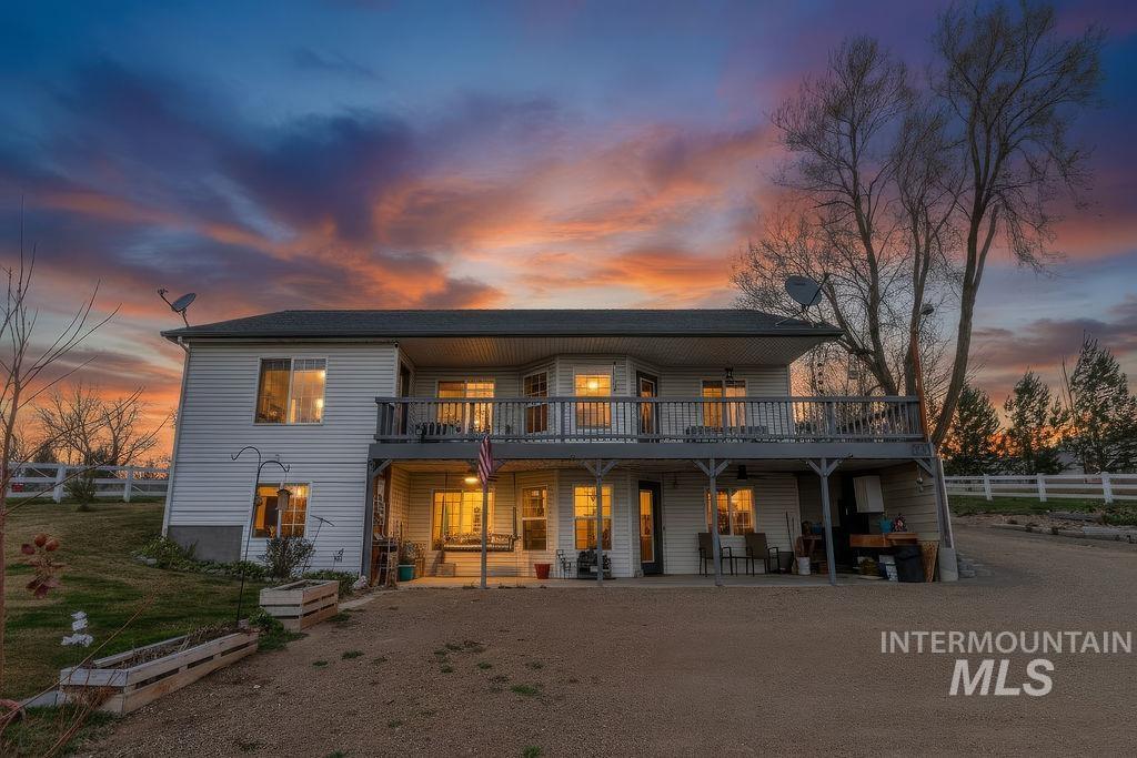 803 S Boise, Glenns Ferry, Idaho 83623, 4 Bedrooms, 3 Bathrooms, Residential For Sale, Price $625,000,MLS 98977932