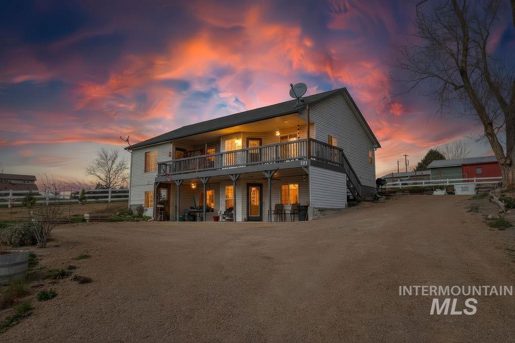 803 S Boise, Glenns Ferry, Idaho 83623, 4 Bedrooms, 3 Bathrooms, Residential For Sale, Price $685,000, 98977932