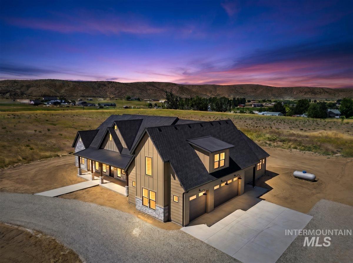 6677 Sophie Lane, Emmett, Idaho 83617, 4 Bedrooms, 4 Bathrooms, Residential For Sale, Price $1,697,000,MLS 98977933