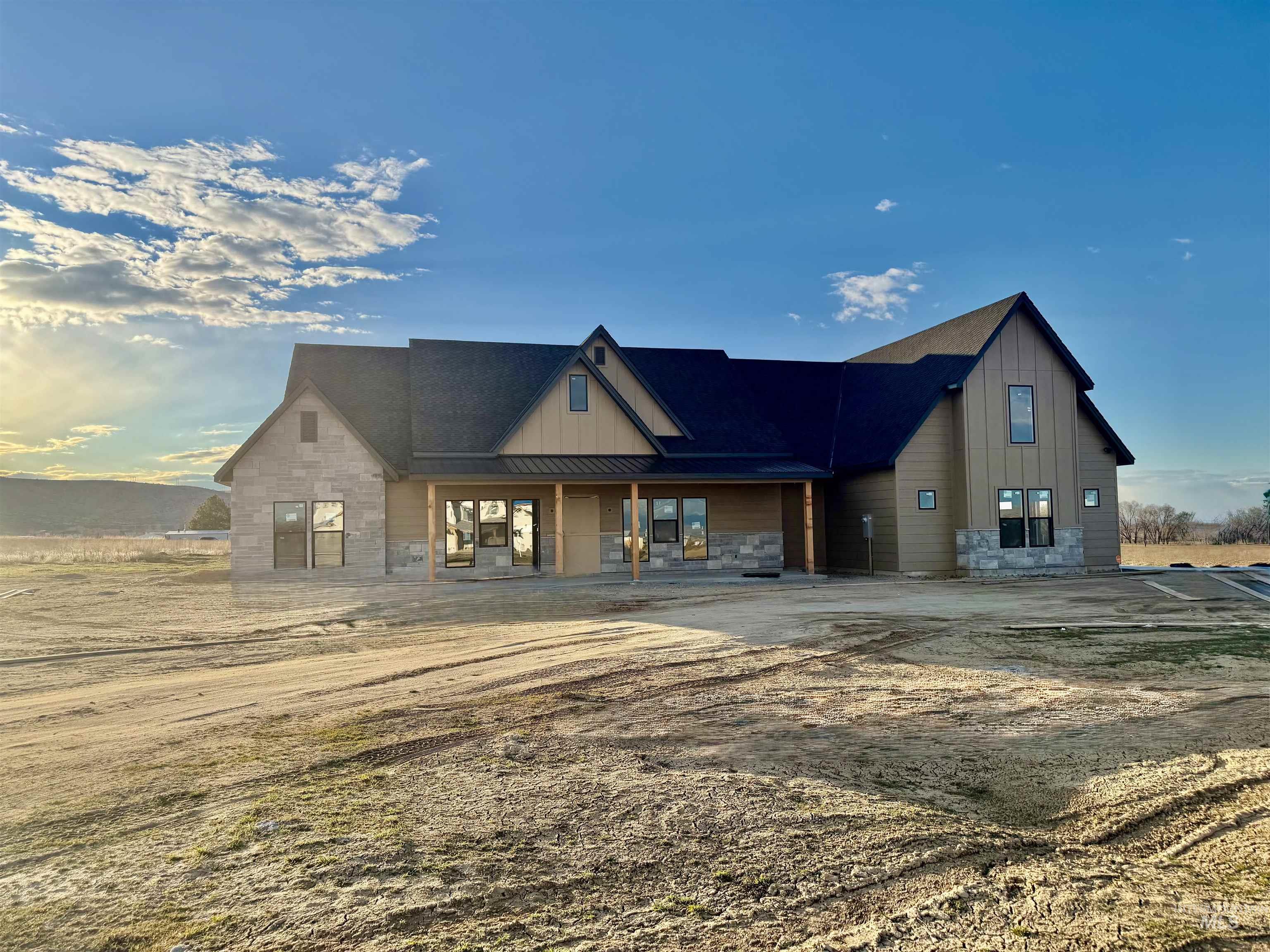 6677 Sophie Lane, Emmett, Idaho 83617, 5 Bedrooms, 4 Bathrooms, Residential For Sale, Price $1,699,444,MLS 98977933