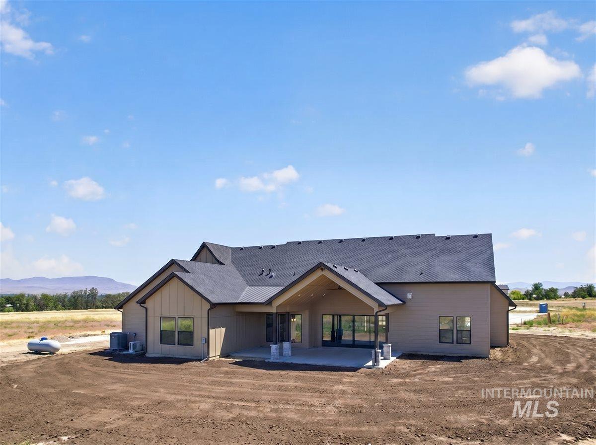 6677 Sophie Lane, Emmett, Idaho 83617, 4 Bedrooms, 4 Bathrooms, Residential For Sale, Price $1,697,000,MLS 98977933