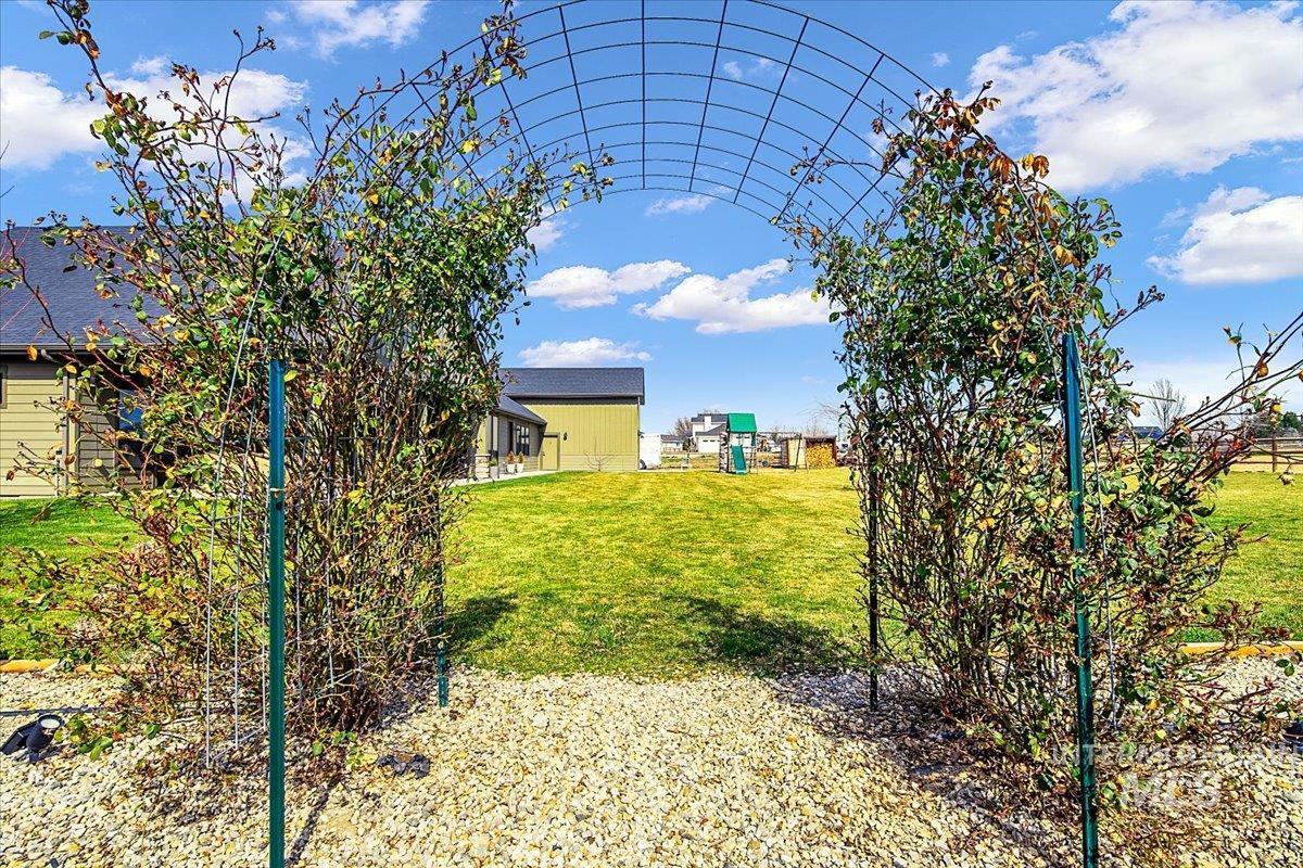 14042 Latigo Ln, Caldwell, Idaho 83607, 3 Bedrooms, 4 Bathrooms, Residential For Sale, Price $1,224,900,MLS 98977935