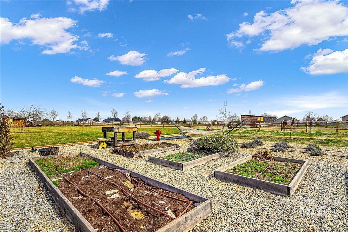 14042 Latigo Ln, Caldwell, Idaho 83607, 3 Bedrooms, 4 Bathrooms, Residential For Sale, Price $1,224,900,MLS 98977935