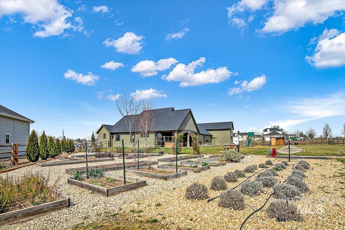 14042 Latigo Ln, Caldwell, Idaho 83607, 3 Bedrooms, 4 Bathrooms, Residential For Sale, Price $1,224,900,MLS 98977935