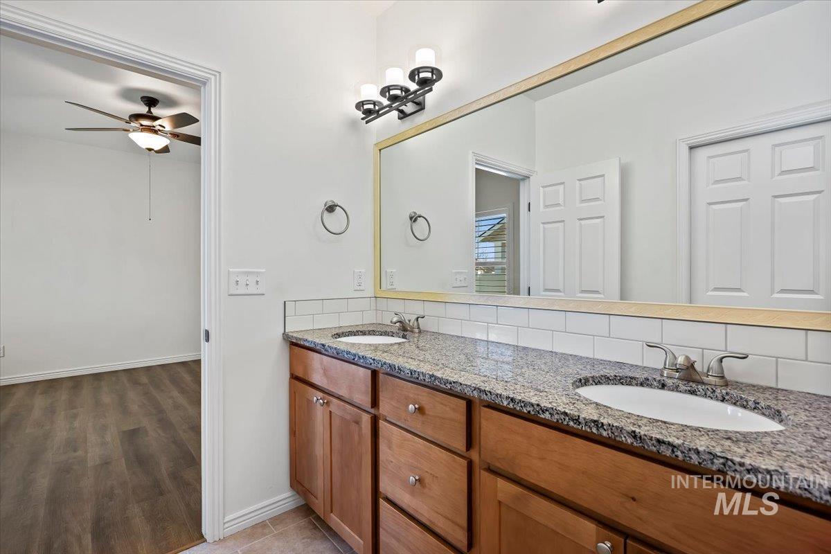 1182 Sunnybrook Ave., Twin Falls, Idaho 83301, 3 Bedrooms, 2 Bathrooms, Residential For Sale, Price $417,900, 98977936