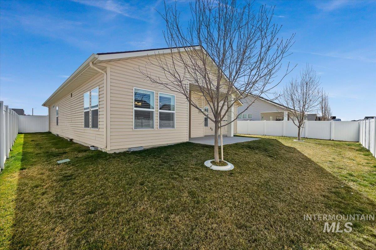 1182 Sunnybrook Ave., Twin Falls, Idaho 83301, 3 Bedrooms, 2 Bathrooms, Residential For Sale, Price $417,900, 98977936