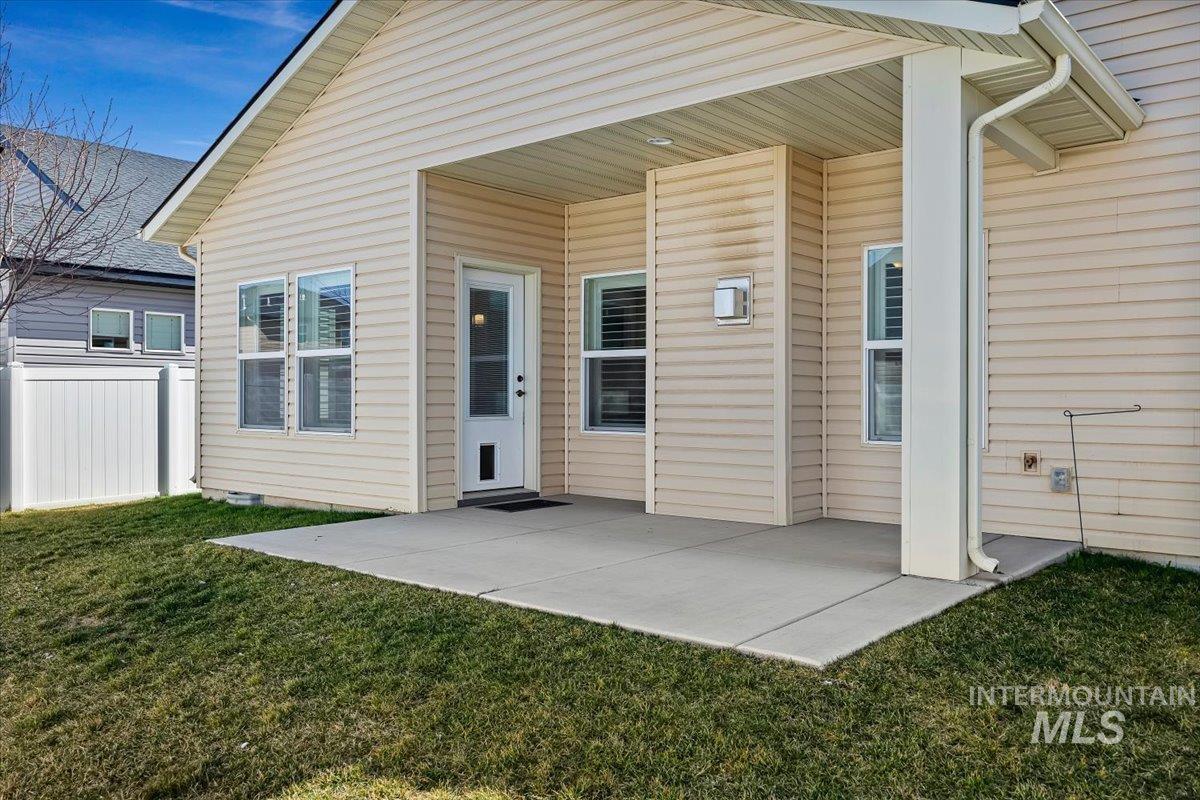 1182 Sunnybrook Ave., Twin Falls, Idaho 83301, 3 Bedrooms, 2 Bathrooms, Residential For Sale, Price $417,900, 98977936