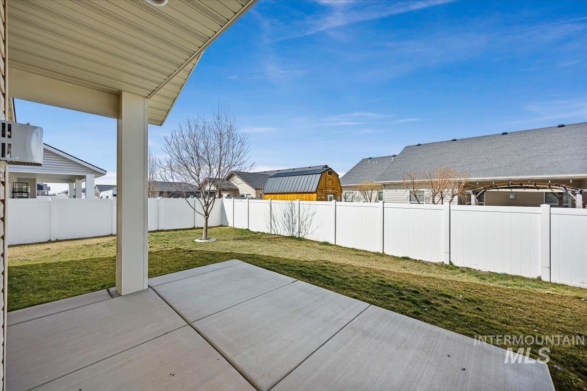 1182 Sunnybrook Ave., Twin Falls, Idaho 83301, 3 Bedrooms, 2 Bathrooms, Residential For Sale, Price $417,900, 98977936