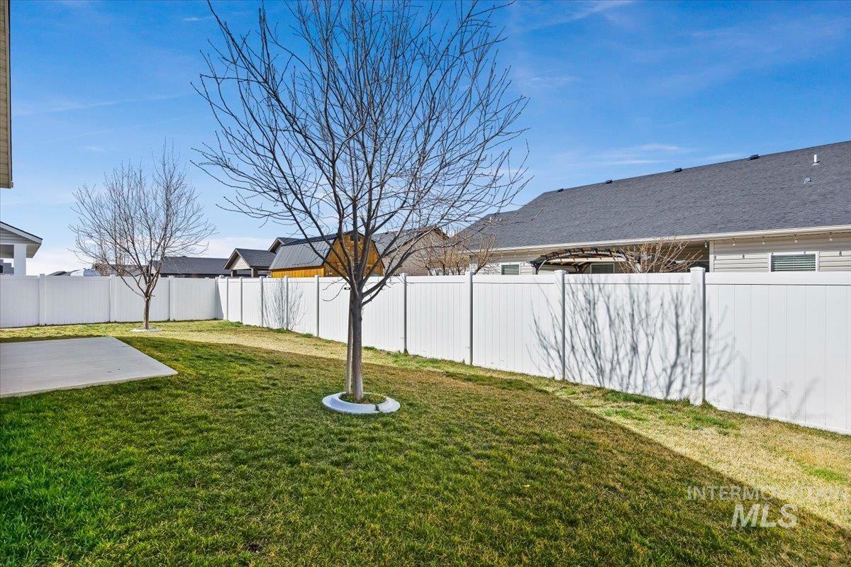 1182 Sunnybrook Ave., Twin Falls, Idaho 83301, 3 Bedrooms, 2 Bathrooms, Residential For Sale, Price $417,900, 98977936