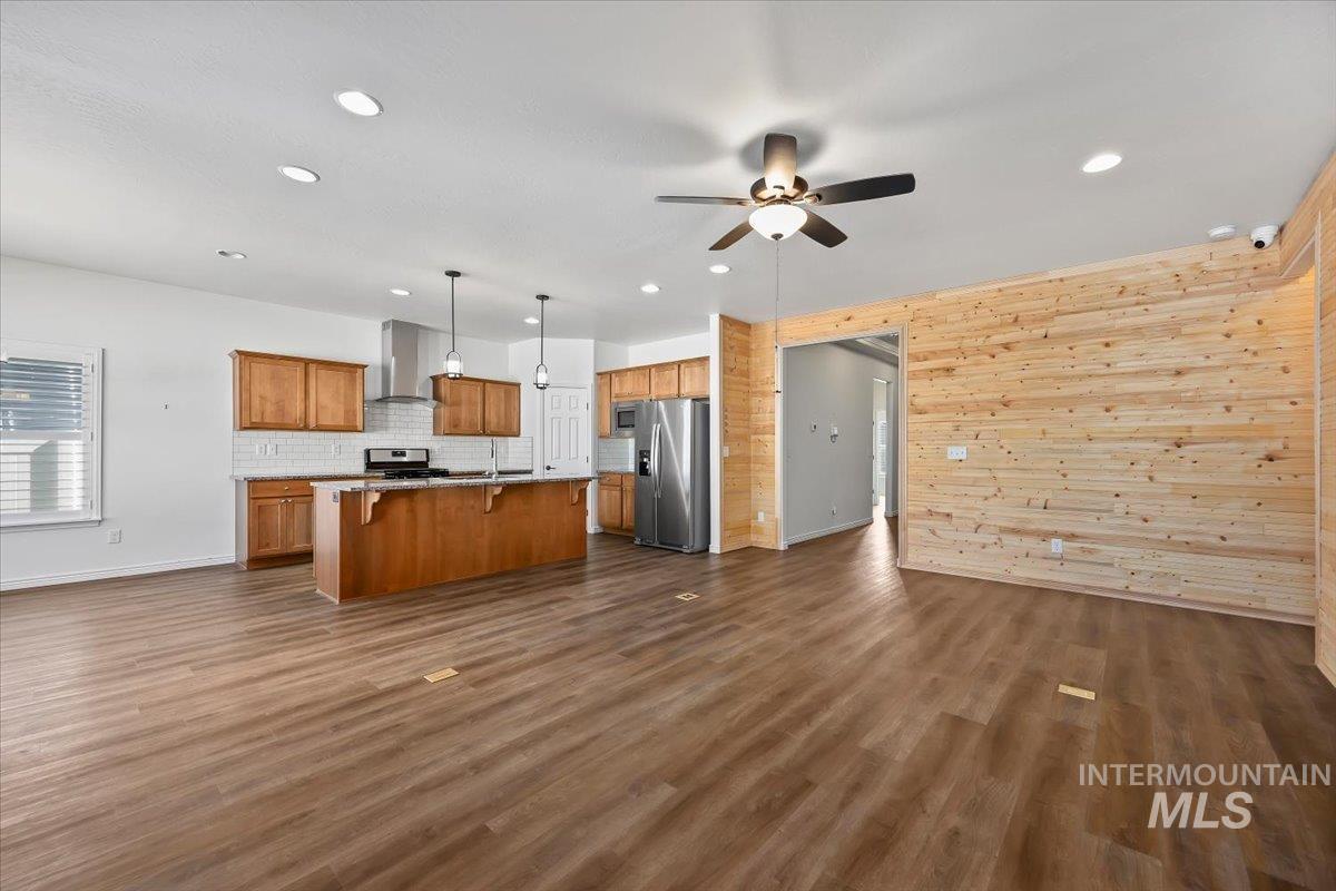 1182 Sunnybrook Ave., Twin Falls, Idaho 83301, 3 Bedrooms, 2 Bathrooms, Residential For Sale, Price $417,900, 98977936