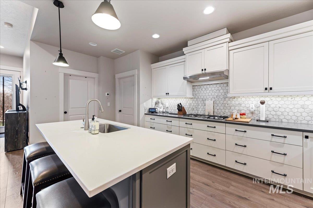 10704 W Evelia St, Boise, Idaho 83709, 3 Bedrooms, 2 Bathrooms, Residential For Sale, Price $585,000,MLS 98977937