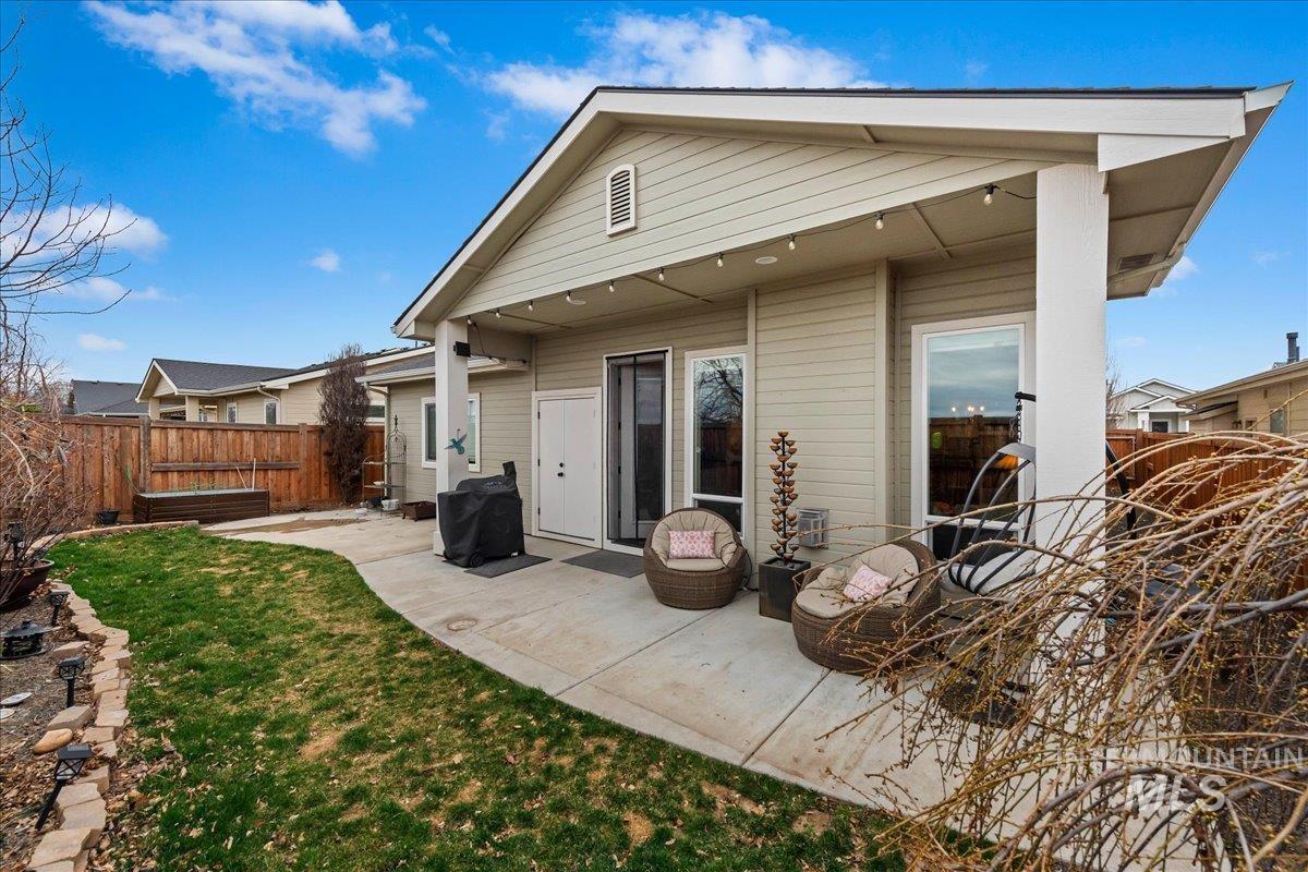 10704 W Evelia St, Boise, Idaho 83709, 3 Bedrooms, 2 Bathrooms, Residential For Sale, Price $585,000,MLS 98977937