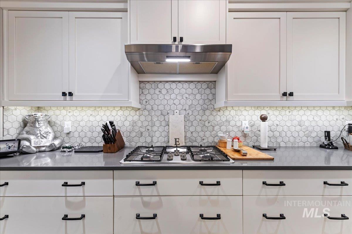 10704 W Evelia St, Boise, Idaho 83709, 3 Bedrooms, 2 Bathrooms, Residential For Sale, Price $585,000,MLS 98977937