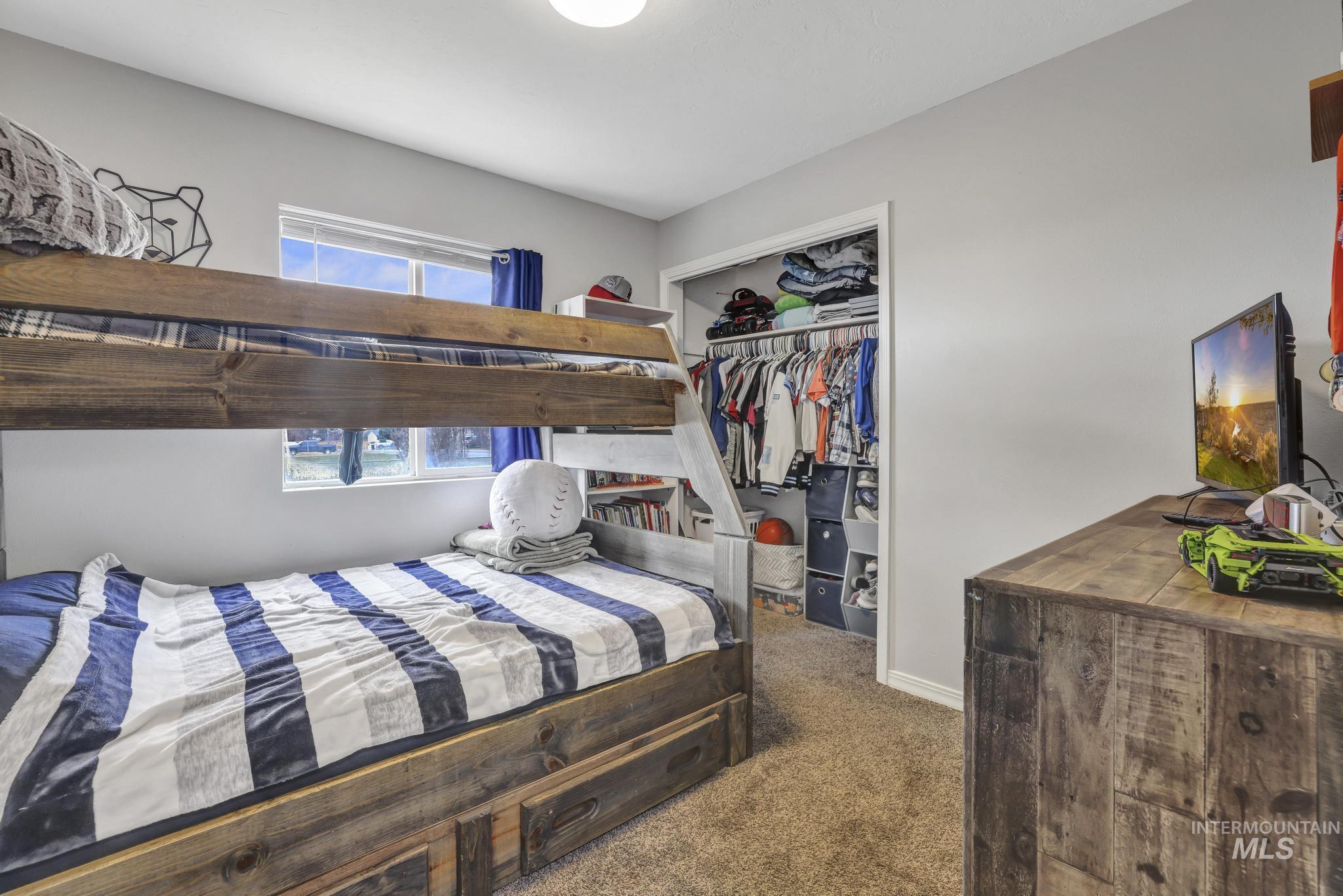 1465 Vista Dr., Gooding, Idaho 83330, 3 Bedrooms, 2 Bathrooms, Residential For Sale, Price $289,900,MLS 98977939