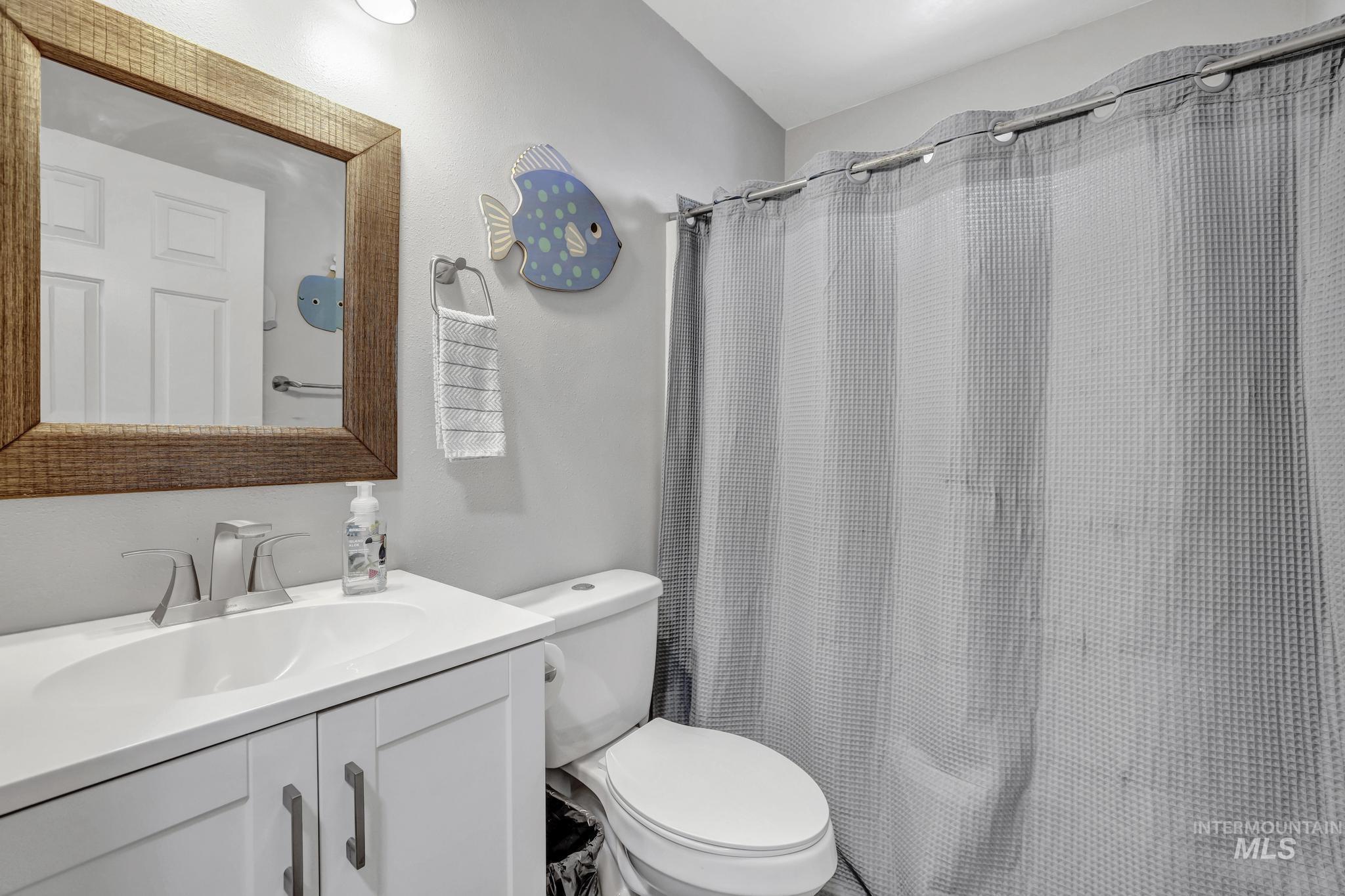 1465 Vista Dr., Gooding, Idaho 83330, 3 Bedrooms, 2 Bathrooms, Residential For Sale, Price $289,900,MLS 98977939