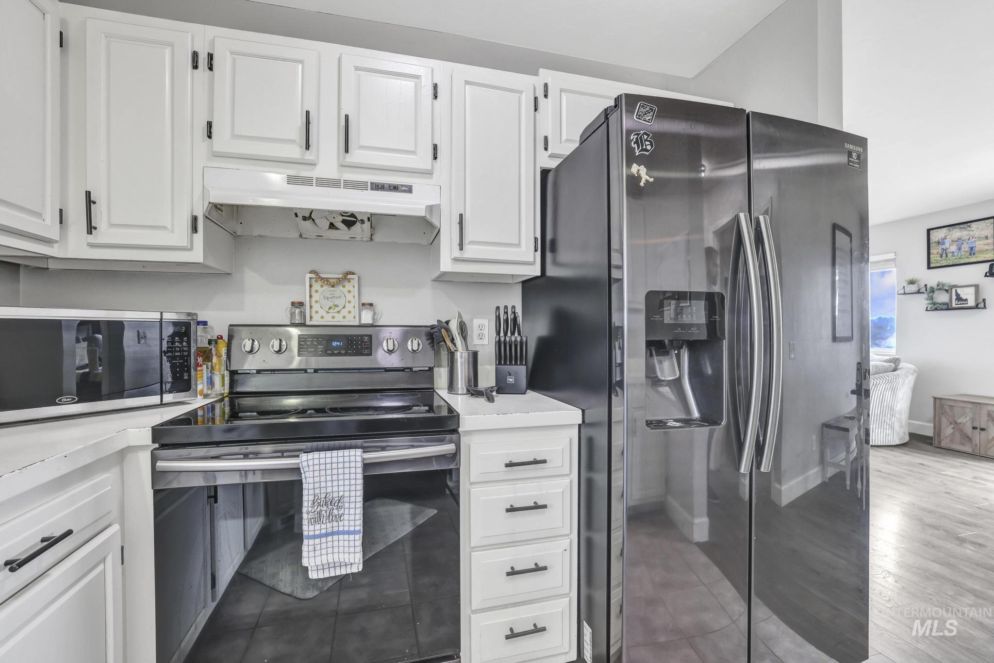 1465 Vista Dr., Gooding, Idaho 83330, 3 Bedrooms, 2 Bathrooms, Residential For Sale, Price $289,900,MLS 98977939