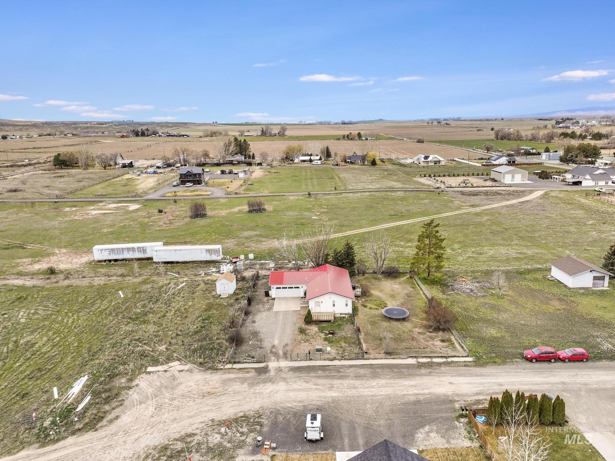 1465 Vista Dr., Gooding, Idaho 83330, 3 Bedrooms, 2 Bathrooms, Residential For Sale, Price $289,900,MLS 98977939