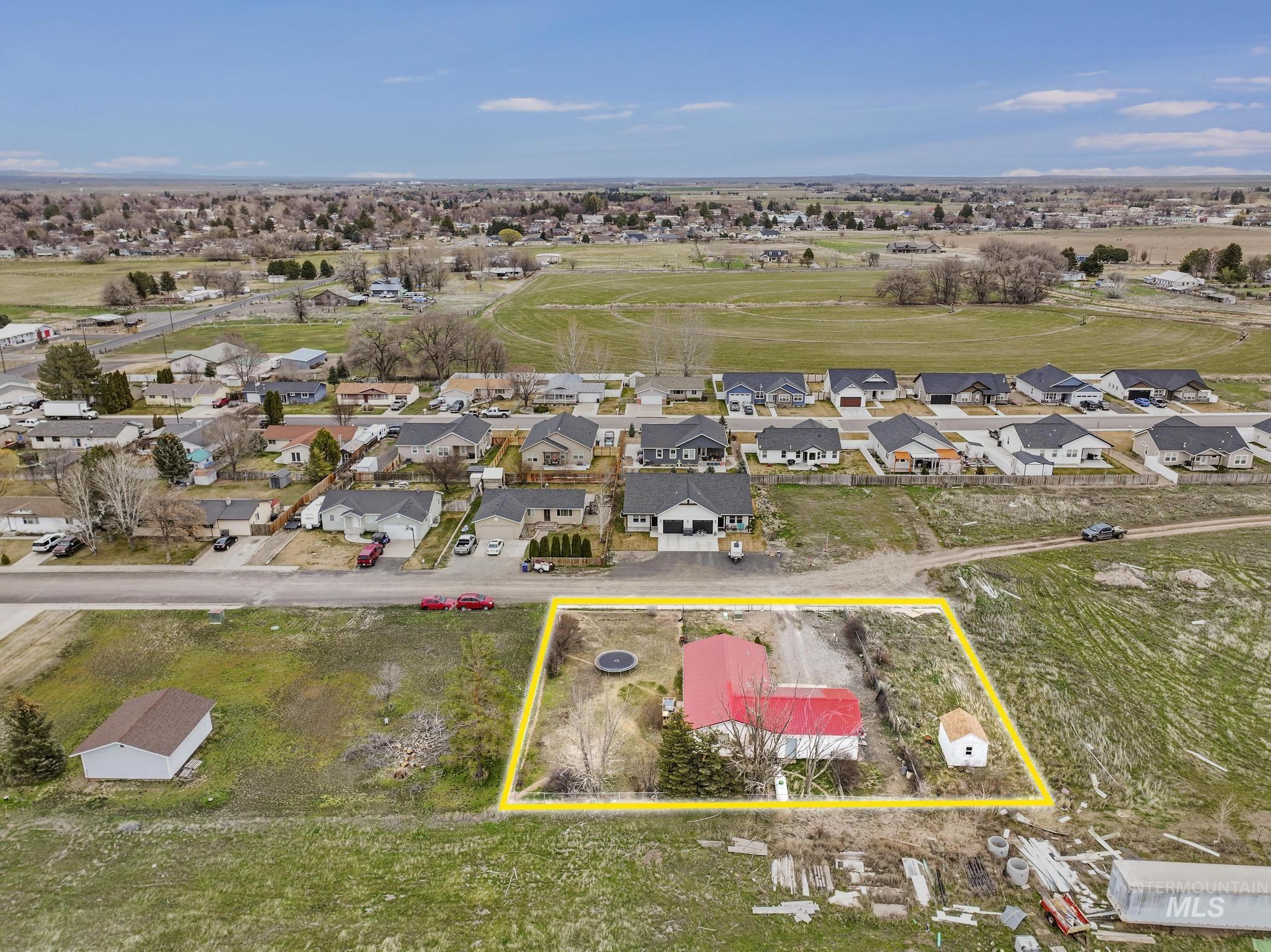 1465 Vista Dr., Gooding, Idaho 83330, 3 Bedrooms, 2 Bathrooms, Residential For Sale, Price $289,900,MLS 98977939