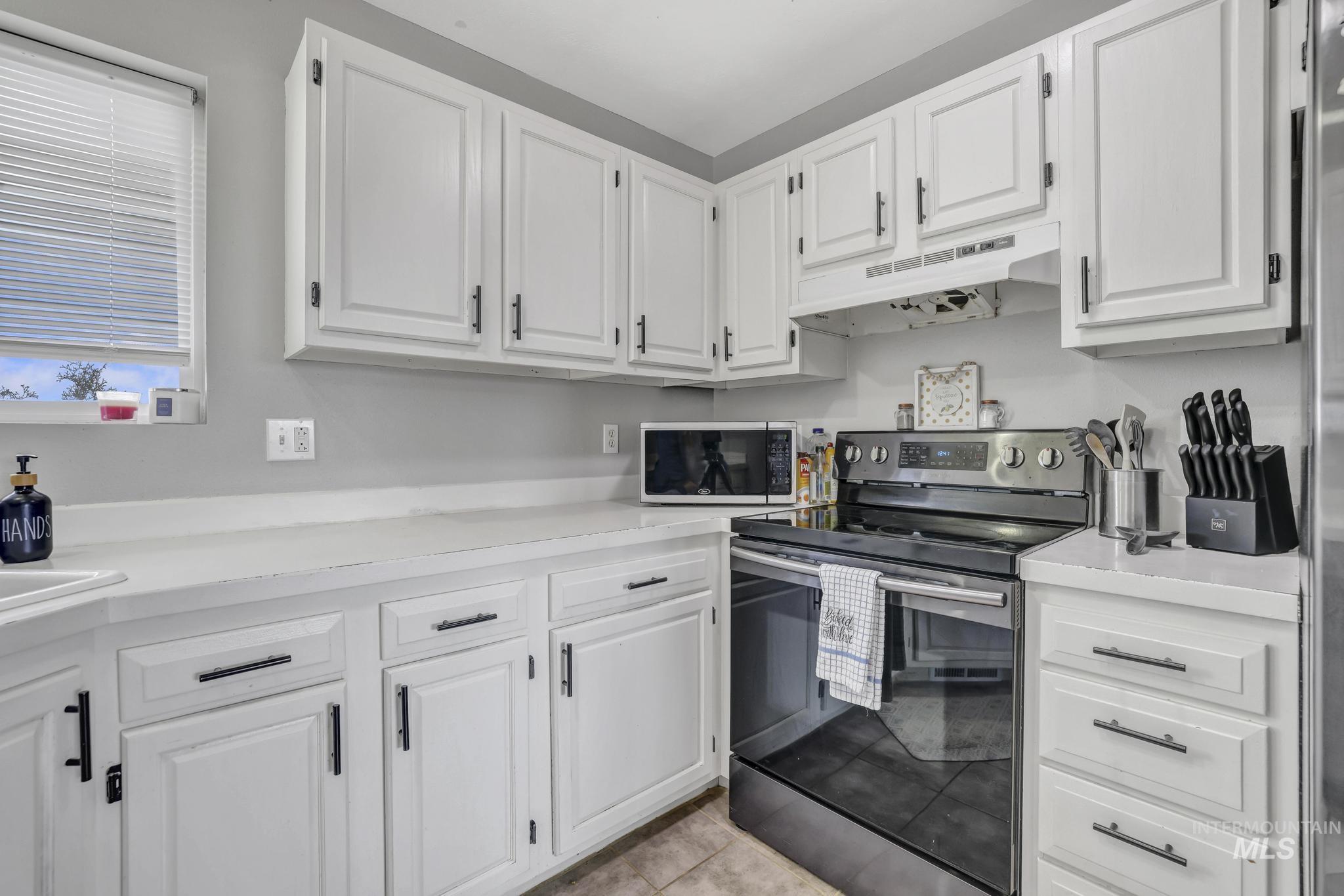 1465 Vista Dr., Gooding, Idaho 83330, 3 Bedrooms, 2 Bathrooms, Residential For Sale, Price $289,900,MLS 98977939