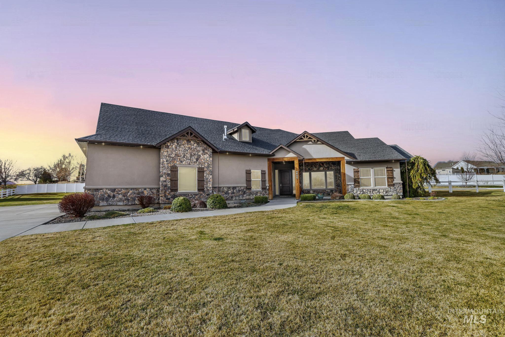 3987 N 3540 E, Kimberly, Idaho 83341, 4 Bedrooms, 3.5 Bathrooms, Residential For Sale, Price $949,500,MLS 98977940