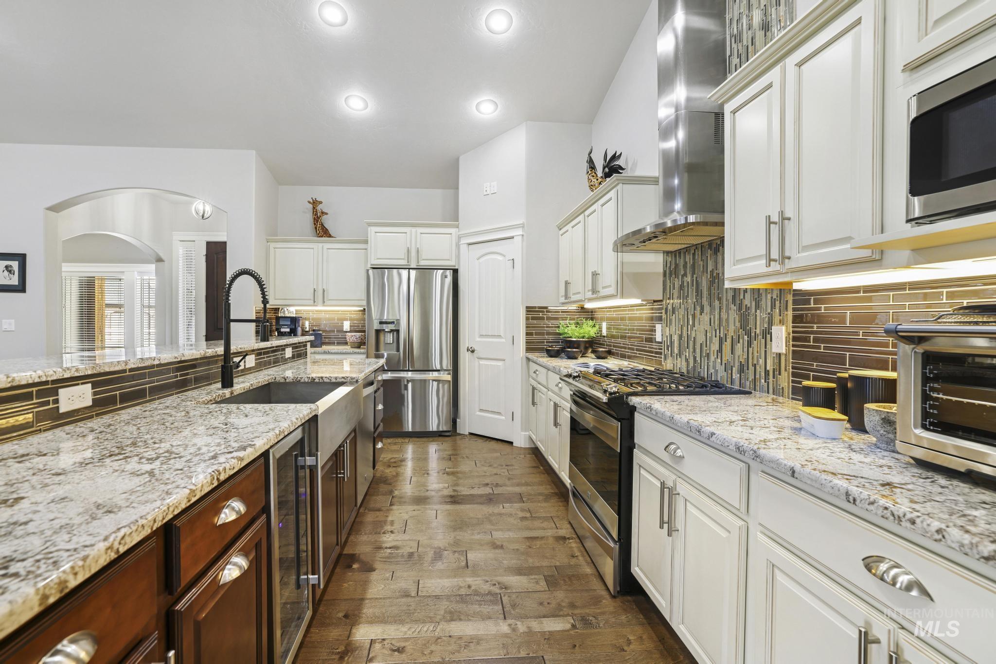 3987 N 3540 E, Kimberly, Idaho 83341, 4 Bedrooms, 3.5 Bathrooms, Residential For Sale, Price $949,500,MLS 98977940