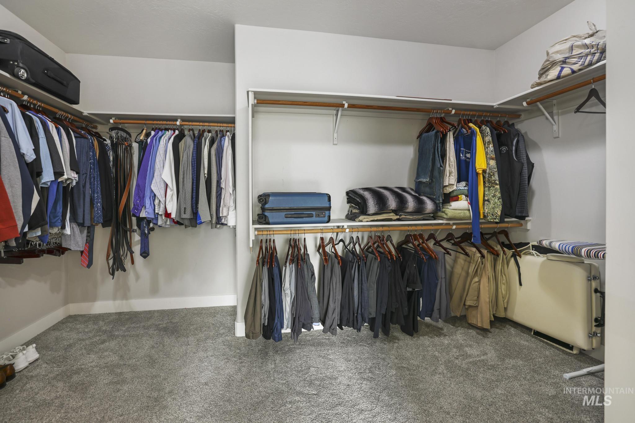 3987 N 3540 E, Kimberly, Idaho 83341, 4 Bedrooms, 3.5 Bathrooms, Residential For Sale, Price $949,500,MLS 98977940