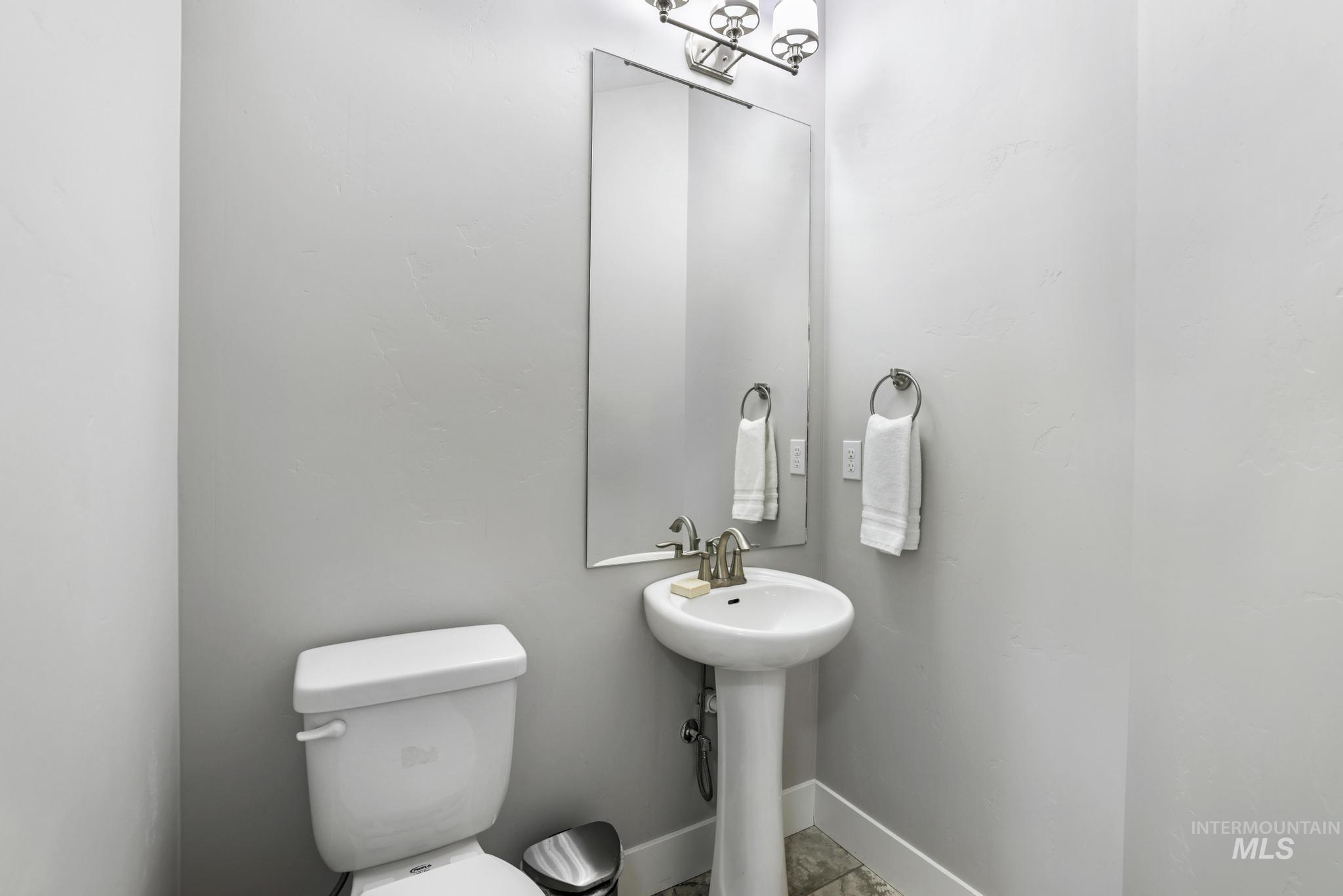 3987 N 3540 E, Kimberly, Idaho 83341, 4 Bedrooms, 3.5 Bathrooms, Residential For Sale, Price $925,000,MLS 98977940