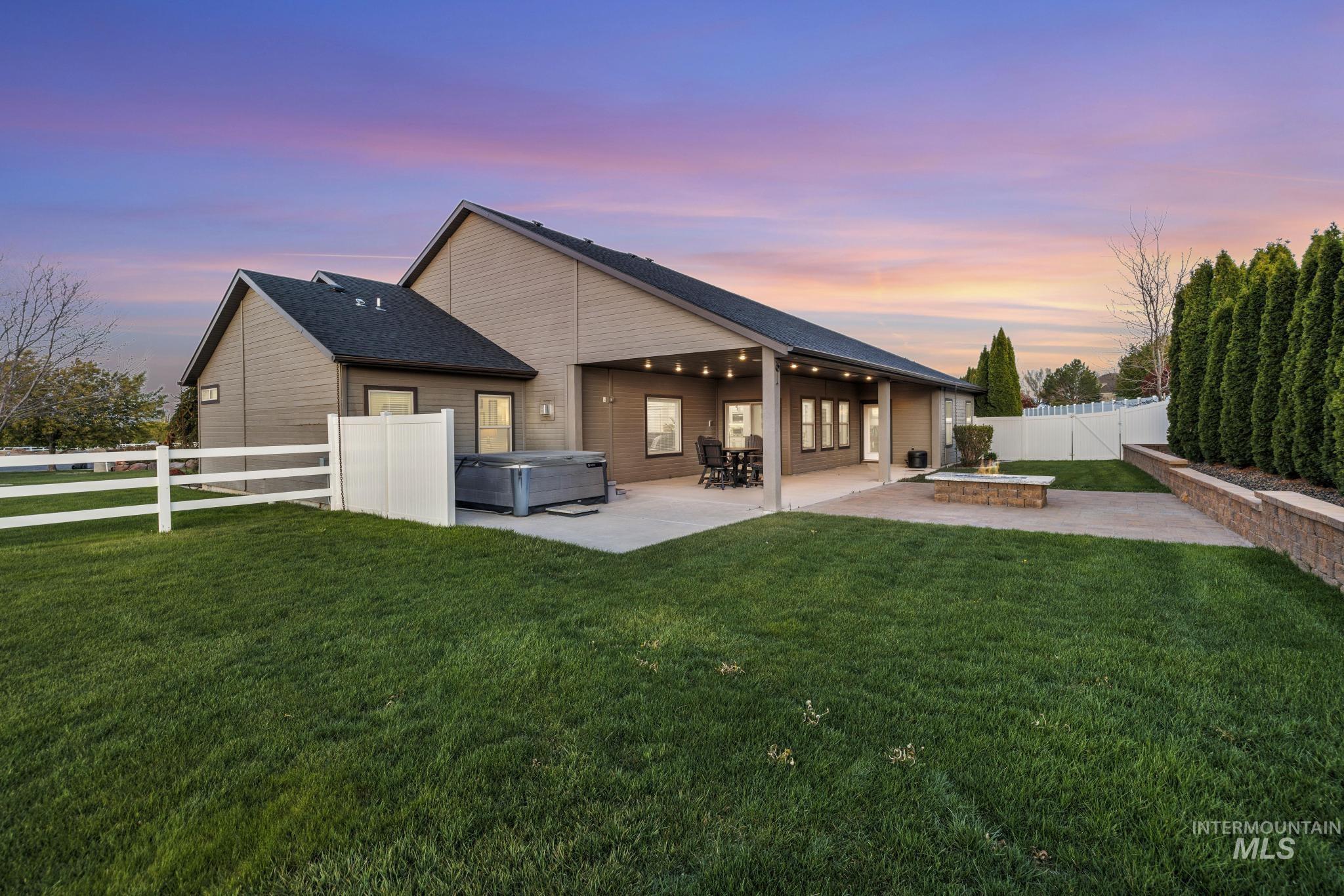 3987 N 3540 E, Kimberly, Idaho 83341, 4 Bedrooms, 3.5 Bathrooms, Residential For Sale, Price $925,000,MLS 98977940