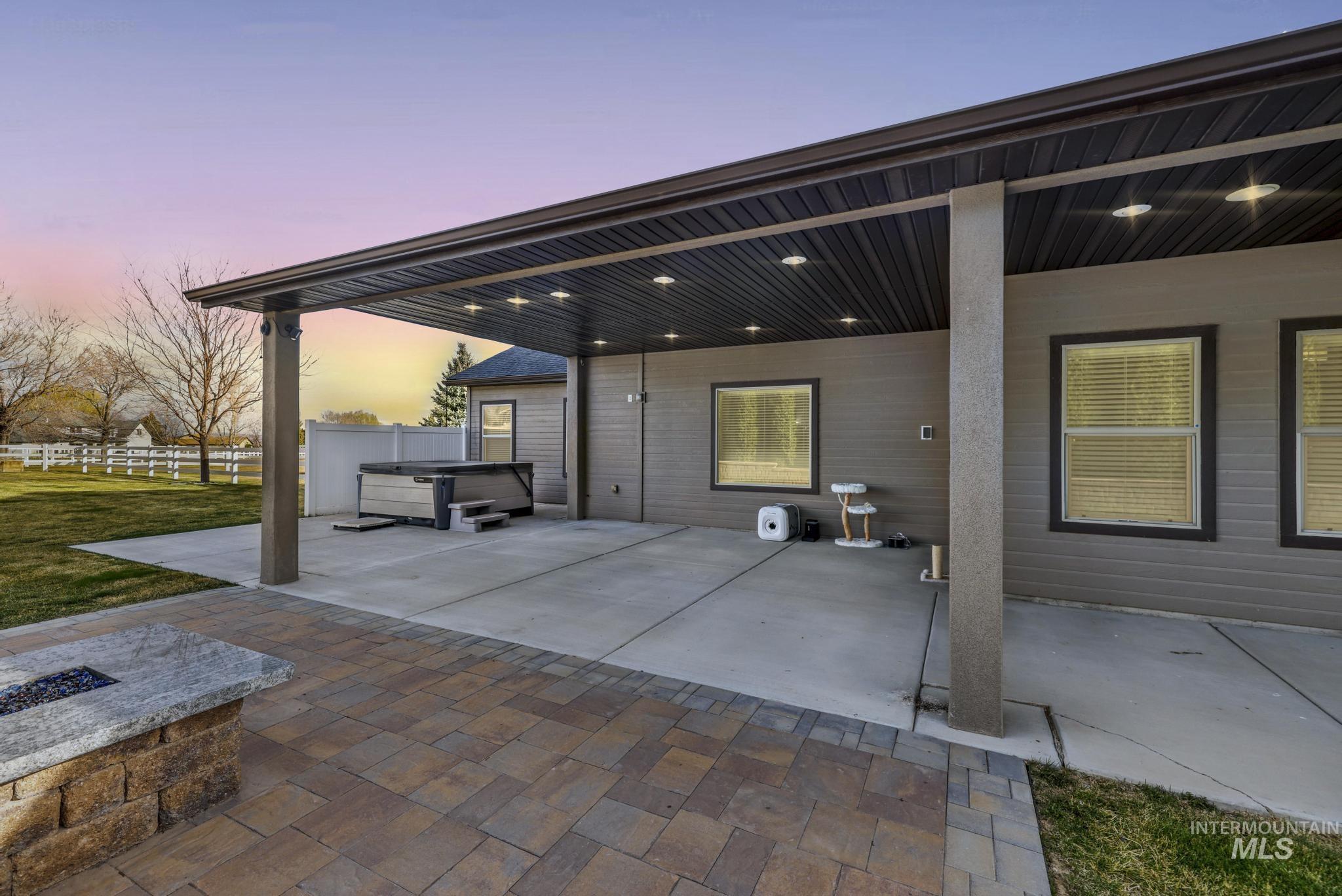 3987 N 3540 E, Kimberly, Idaho 83341, 4 Bedrooms, 3.5 Bathrooms, Residential For Sale, Price $949,500,MLS 98977940