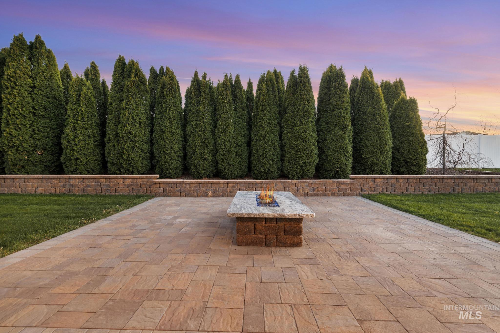 3987 N 3540 E, Kimberly, Idaho 83341, 4 Bedrooms, 3.5 Bathrooms, Residential For Sale, Price $925,000,MLS 98977940