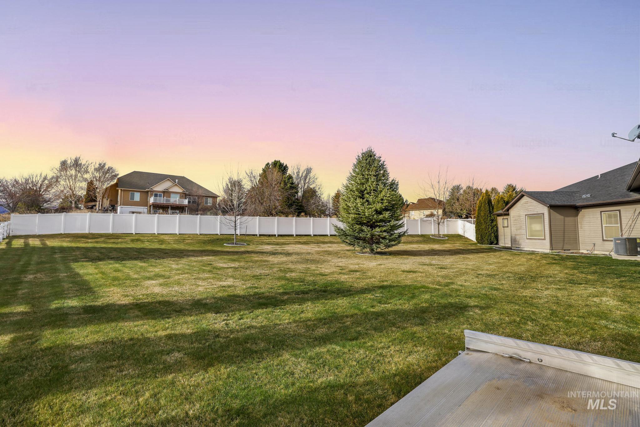 3987 N 3540 E, Kimberly, Idaho 83341, 4 Bedrooms, 3.5 Bathrooms, Residential For Sale, Price $949,500,MLS 98977940