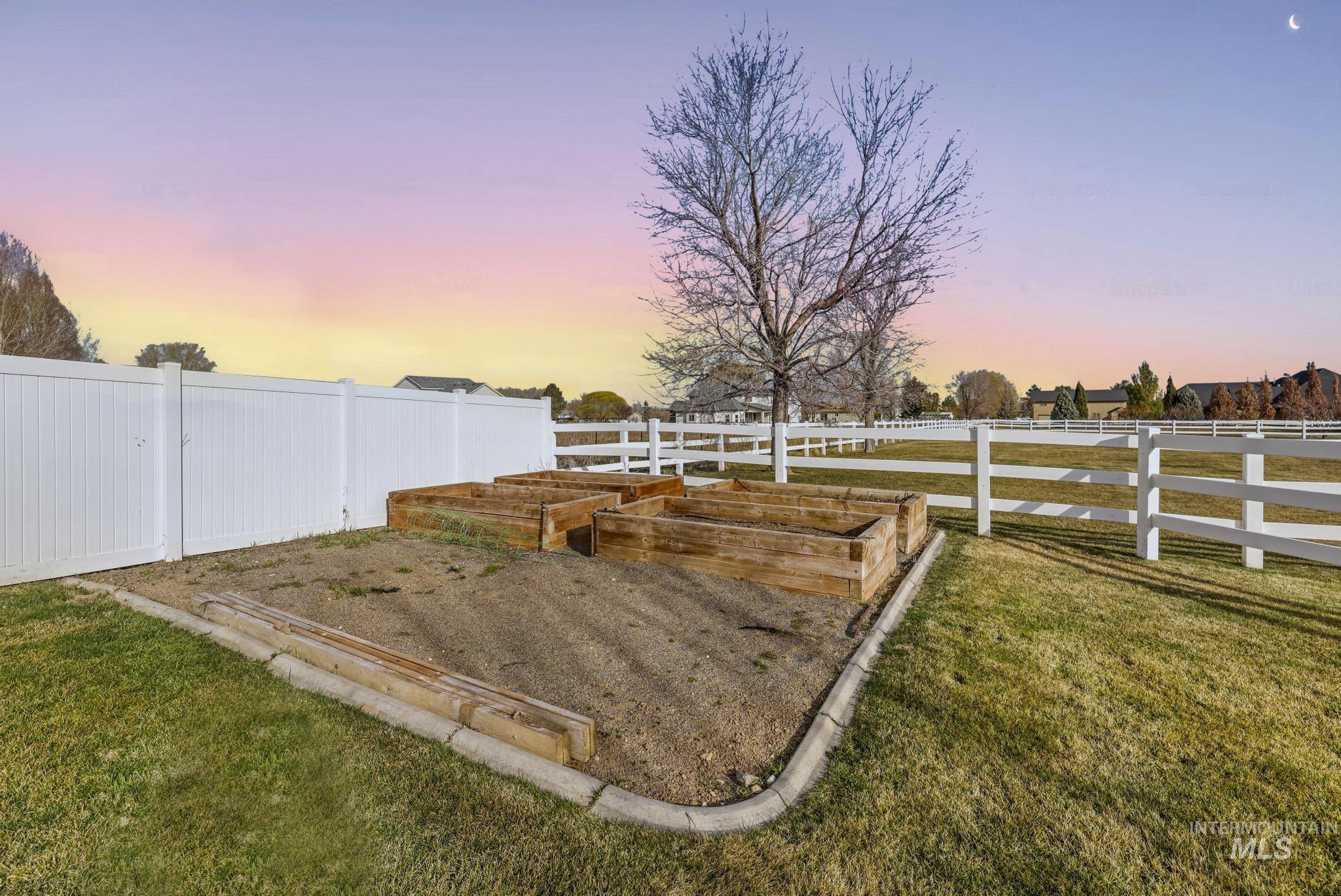 3987 N 3540 E, Kimberly, Idaho 83341, 4 Bedrooms, 3.5 Bathrooms, Residential For Sale, Price $949,500,MLS 98977940