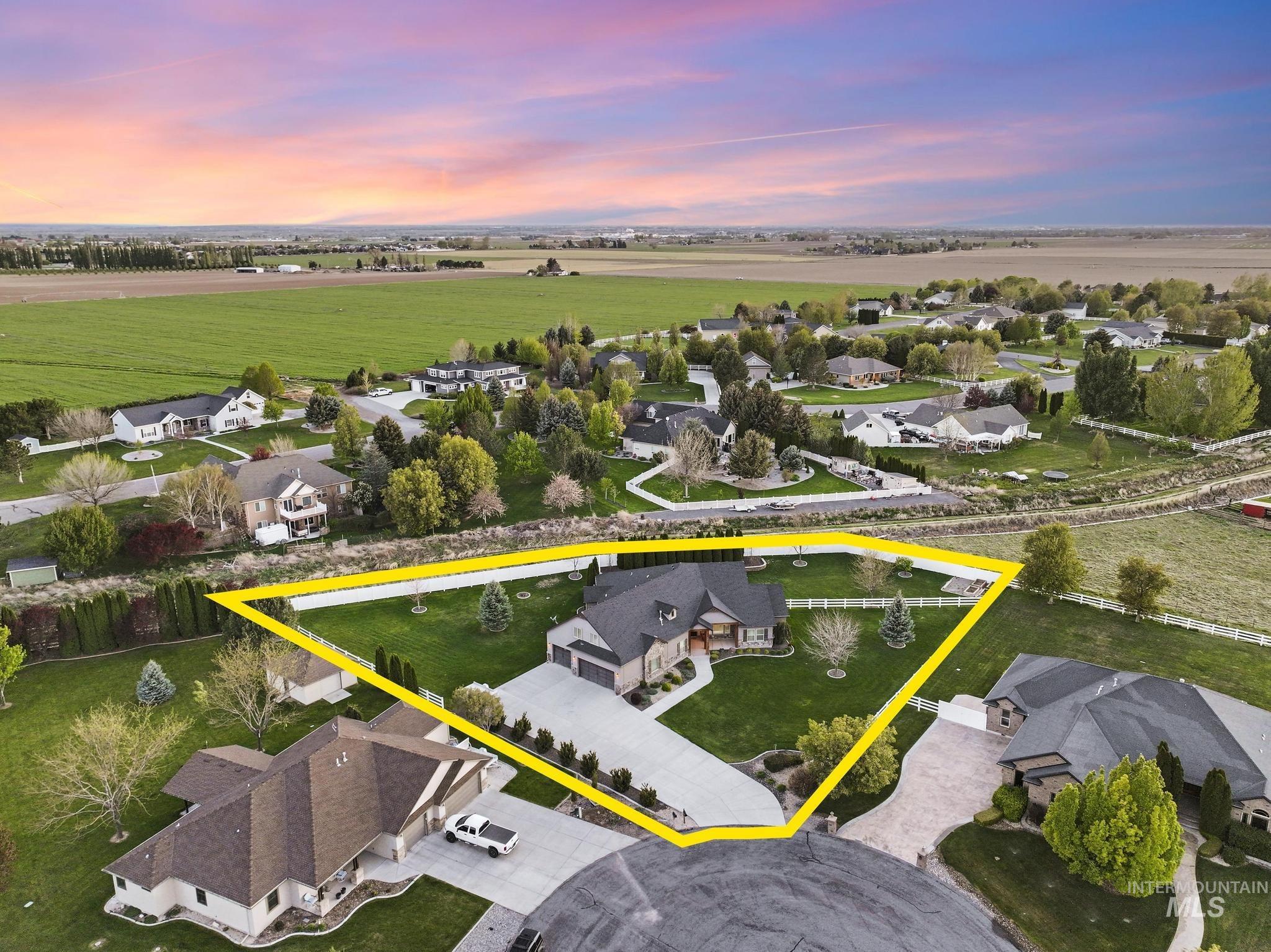 3987 N 3540 E, Kimberly, Idaho 83341, 4 Bedrooms, 3.5 Bathrooms, Residential For Sale, Price $925,000,MLS 98977940