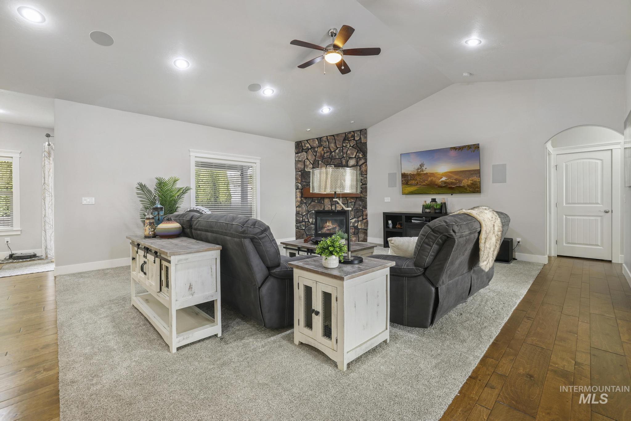 3987 N 3540 E, Kimberly, Idaho 83341, 4 Bedrooms, 3.5 Bathrooms, Residential For Sale, Price $949,500,MLS 98977940